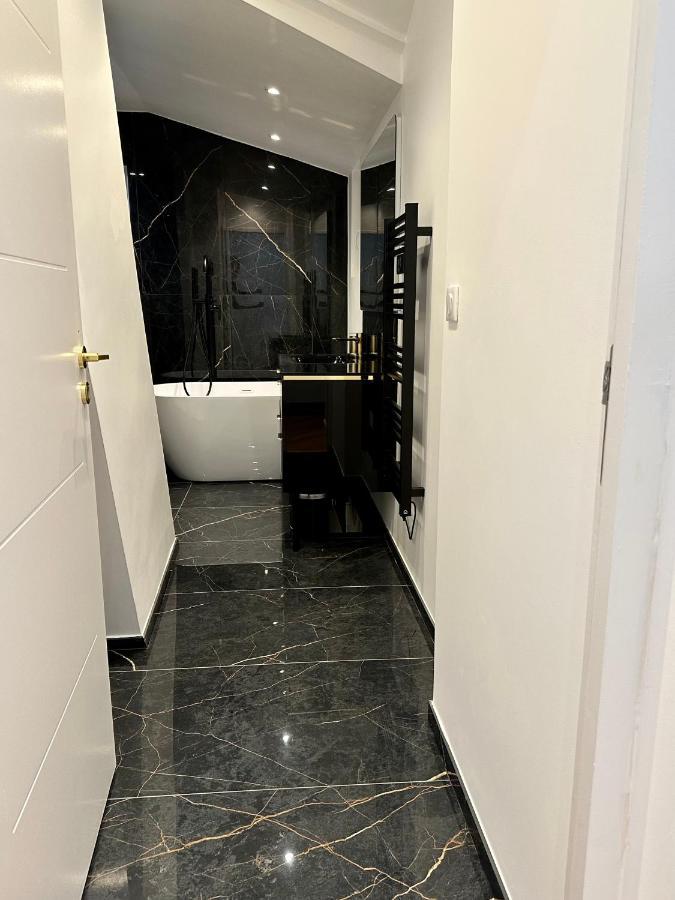 Bel Appartement Avec Parking Au Coeur De Reims Exterior foto
